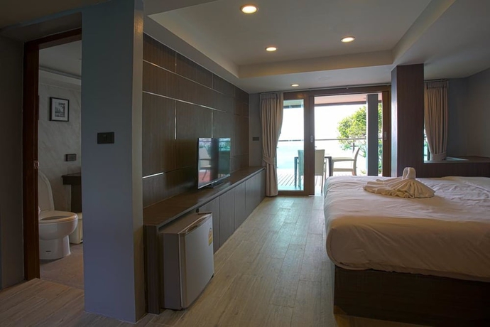 Imagen de la habitación del Hotel Cliff Lanta Suite. Foto 4