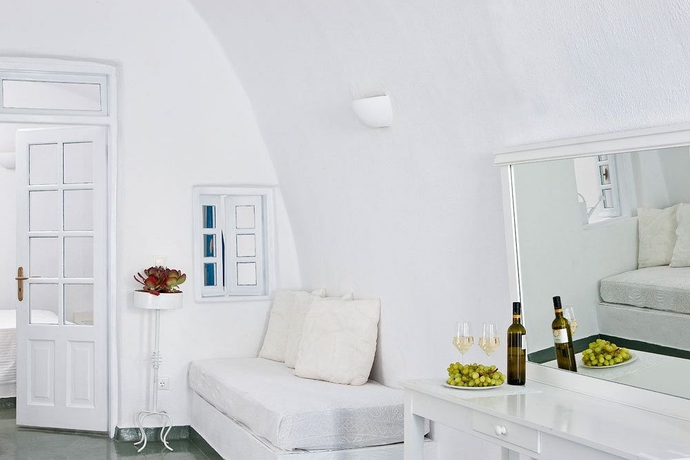 Imagen de la habitación del Hotel Cliff Side Suites. Foto 7