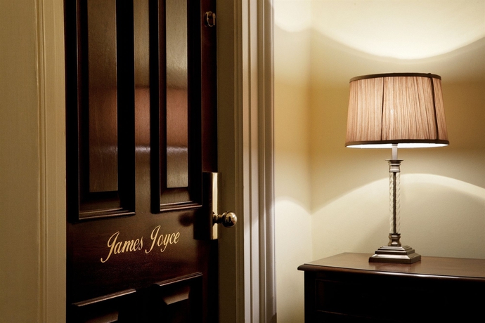 Imagen de los interiores del Hotel Cliff Townhouse. Foto 15