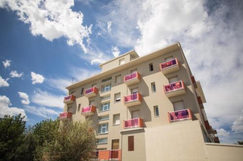 Imagen general del Hotel Cliff, Viserba. Foto 5