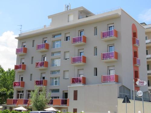 Imagen general del Hotel Cliff, Viserba. Foto 13