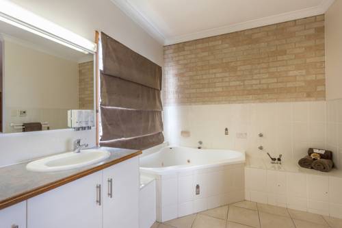 Imagen de la habitación del Hotel Clifford Gardens Motor Inn. Foto 3