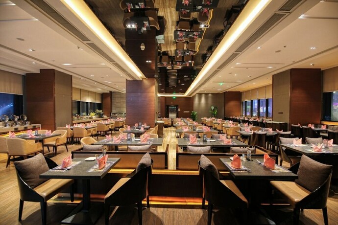 Imagen del bar/restaurante del Hotel Clifford Suites. Foto 11