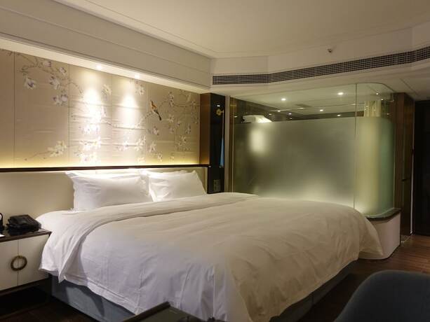 Imagen de la habitación del Hotel Clifford Suites. Foto 13