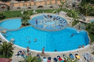 Imagen general del Hotel Cliffs. Foto 1