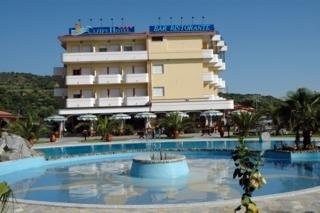Imagen general del Hotel Cliffs. Foto 10