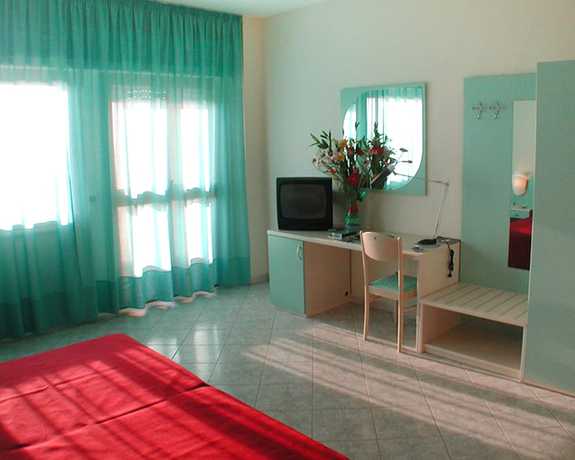Imagen de la habitación del Hotel Cliffs. Foto 9