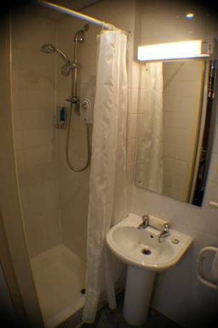 Imagen de la habitación del Hotel Clifton Court Metro. Foto 2