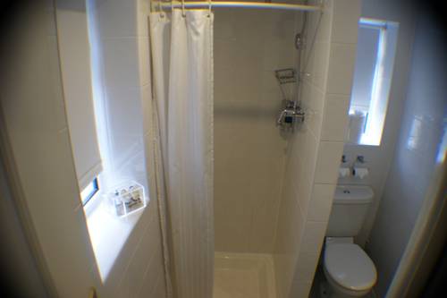 Imagen de la habitación del Hotel Clifton Court Metro. Foto 5