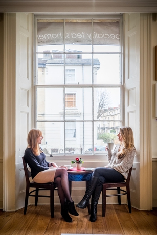 Imagen de los interiores del Hotel Clifton. Foto 18