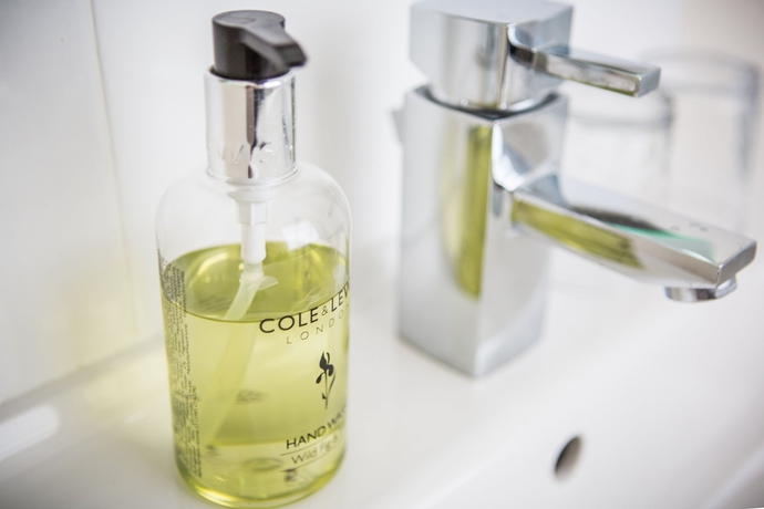 Imagen de la habitación del Hotel Clifton. Foto 15