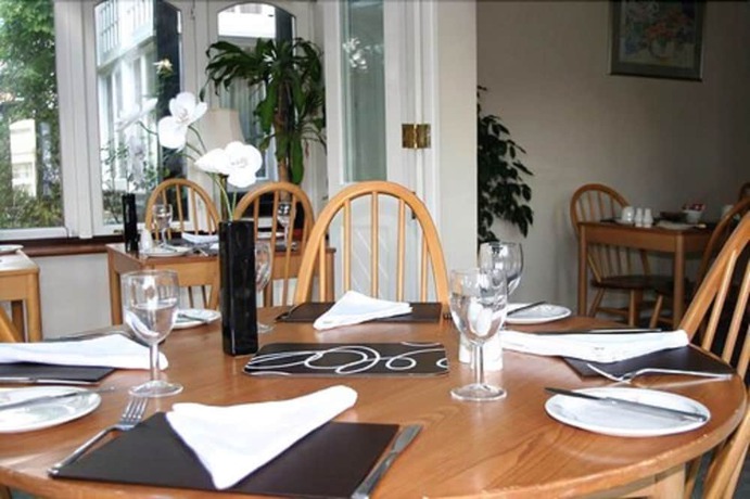 Imagen de los interiores del Hotel Clifton Lodge. Foto 14