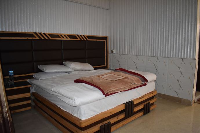 Imagen de la habitación del Hotel Clifton, Nārān. Foto 4