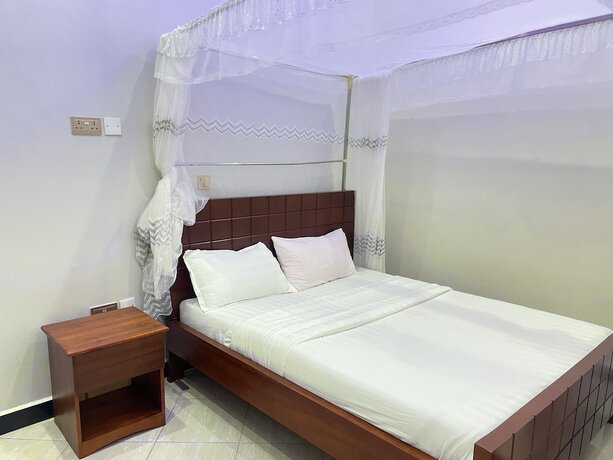 Imagen de la habitación del Hotel Climax Suites. Foto 19