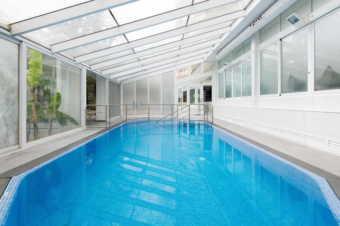 Imagen de la piscina del Hotel Climia Belroy. Foto 12
