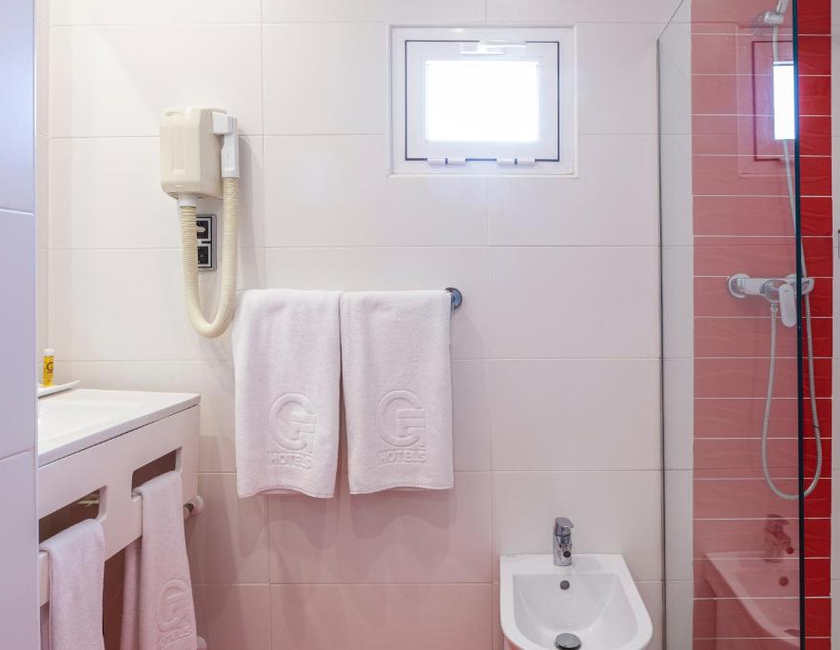 Imagen de la habitación del Hotel Climia Benidorm Plaza. Foto 6