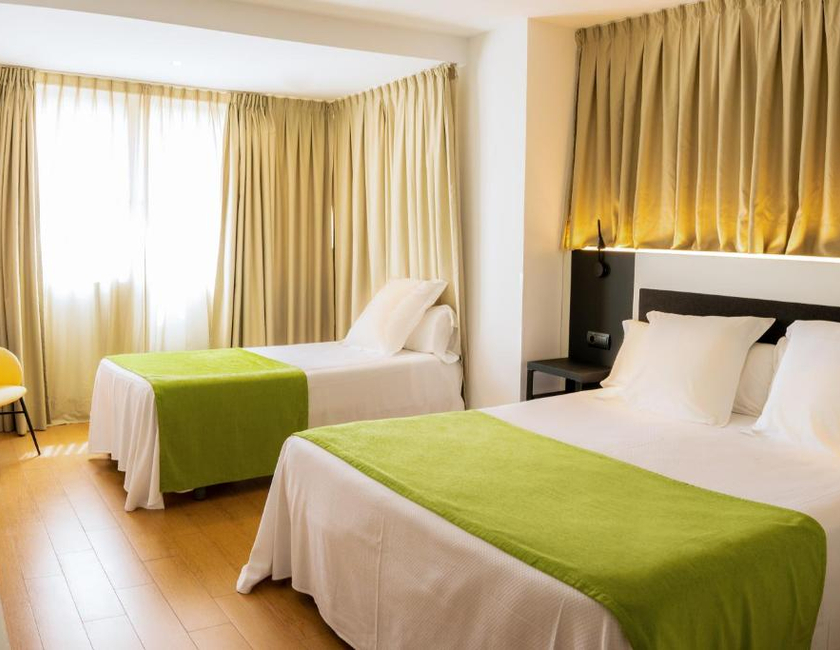 Imagen de la habitación del Hotel Climia Benidorm Plaza. Foto 12