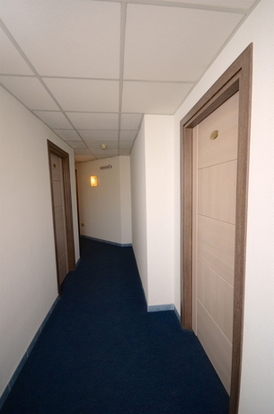 Imagen de los interiores del Hotel Clinton. Foto 10