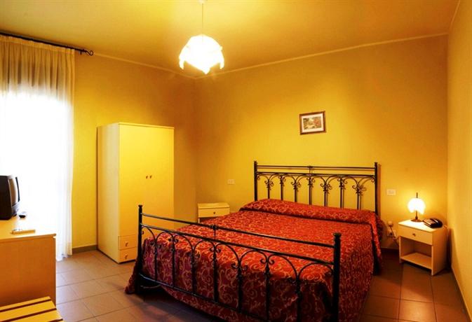 Imagen de la habitación del Hotel Clio. Foto 7