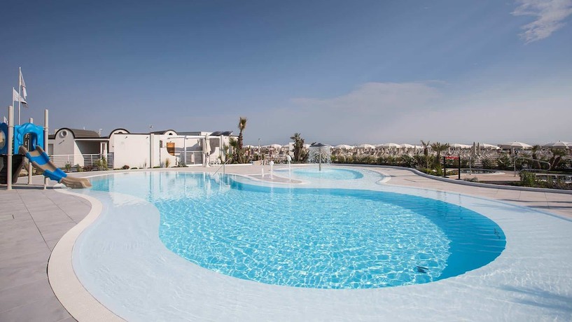 Imagen de la piscina del Hotel Clipper, Cattolica. Foto 16