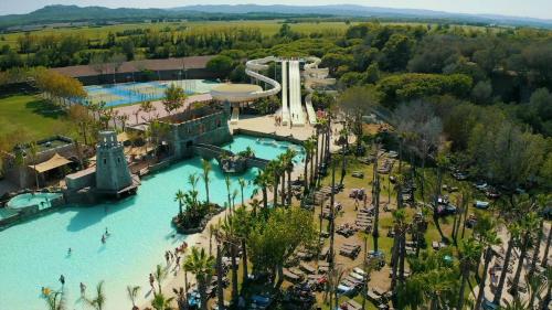 Imagen de la piscina del Hotel Clipper - EL DELFÍN VERDE RESORTS - Platja de Pals. Foto 13