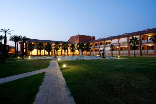 Imagen general del Hotel Clipper - EL DELFÍN VERDE RESORTS - Platja de Pals. Foto 2