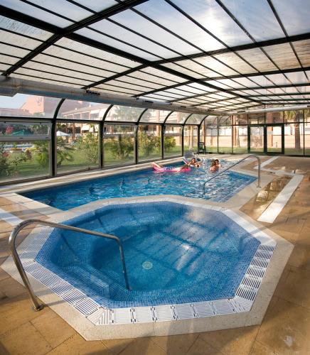 Imagen general del Hotel Clipper - EL DELFÍN VERDE RESORTS - Platja de Pals. Foto 6