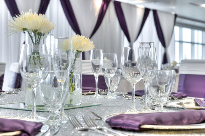 Imagen de los interiores del Hotel Clique Calgary Airport. Foto 11