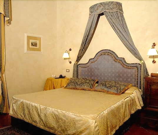 Imagen de la habitación del Hotel Clitunno. Foto 6