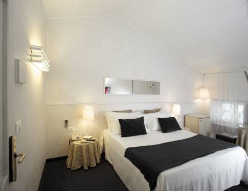 Imagen de la habitación del Hotel Clocchiatti. Foto 16