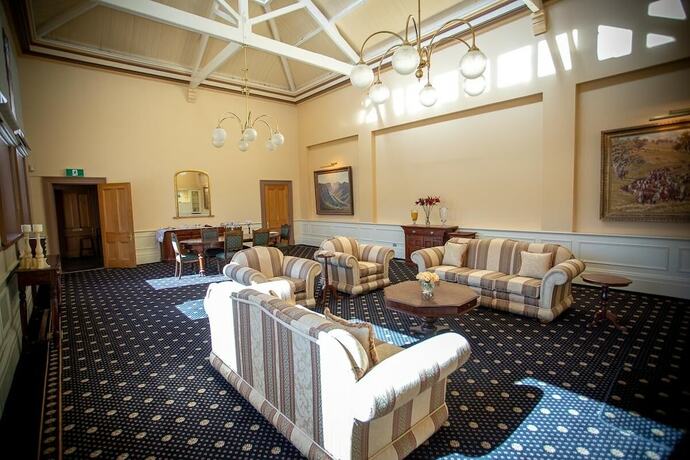 Imagen del bar/restaurante del Hotel Clocktower Suites. Foto 13