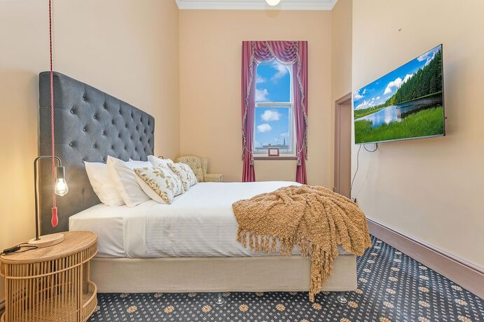 Imagen general del Hotel Clocktower Suites. Foto 3