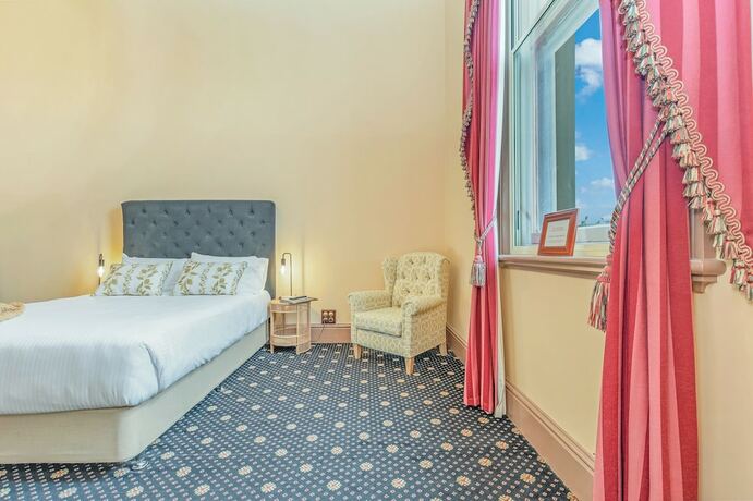 Imagen general del Hotel Clocktower Suites. Foto 10