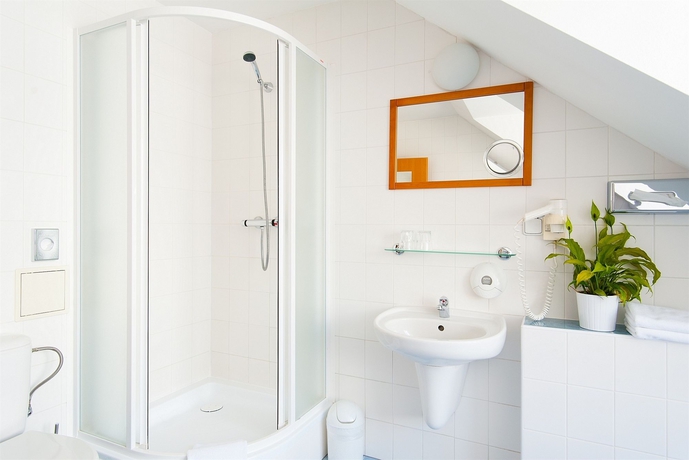 Imagen de la habitación del Hotel Cloister Inn. Foto 9