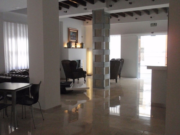 Imagen de los interiores del Hotel Clopy Rocamar. Foto 12