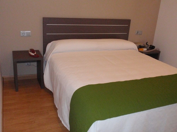 Imagen de la habitación del Hotel Clopy Rocamar. Foto 11