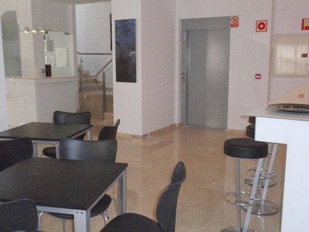 Imagen del bar/restaurante del Hotel Clopy Rocamar. Foto 3