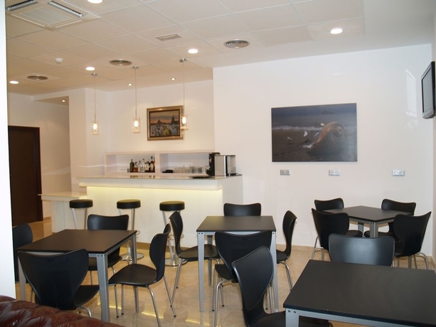 Imagen del bar/restaurante del Hotel Clopy Rocamar. Foto 4