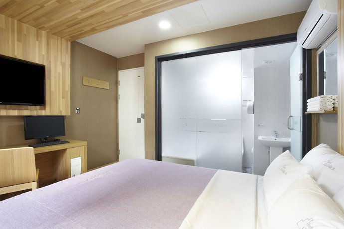 Imagen de la habitación del Hotel Cloud 9 Hotel. Foto 10
