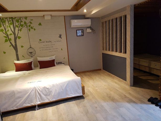 Imagen de la habitación del Hotel Cloud 9 Hotel. Foto 8