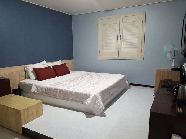Imagen de la habitación del Hotel Cloud 9 Hotel. Foto 10