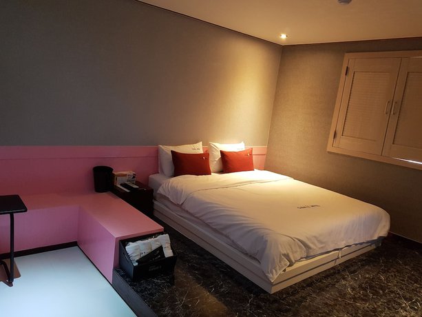 Imagen de la habitación del Hotel Cloud 9 Hotel. Foto 15