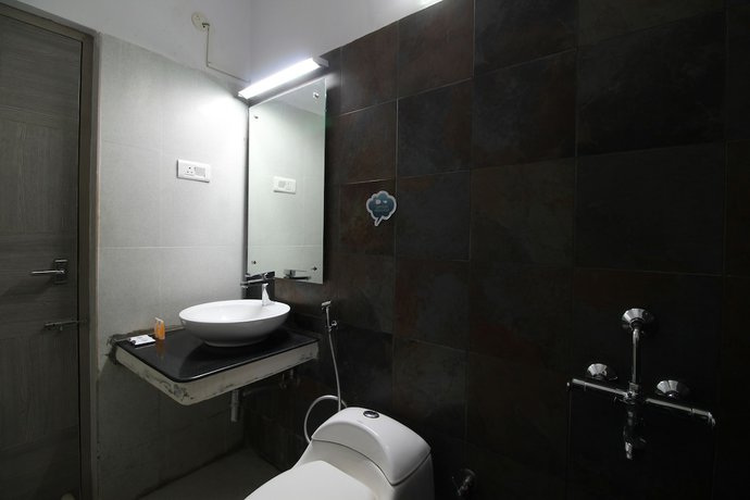 Imagen de la habitación del Hotel Cloud 9 Resort, Yealgiri. Foto 11