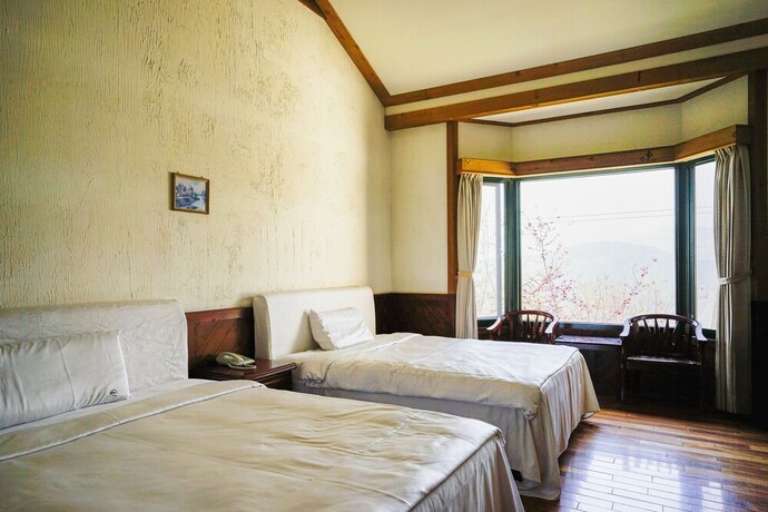 Imagen de la habitación del Hotel Cloud Falls Resort. Foto 28