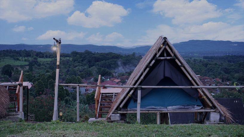 Imagen general del Hotel Cloud Hill Camp Ciater. Foto 1