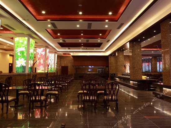 Imagen del bar/restaurante del Hotel Cloud Nine Hotspring. Foto 2