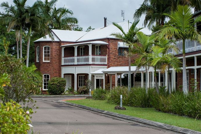 Imagen de la piscina del Hotel Clouds Montville. Foto 15