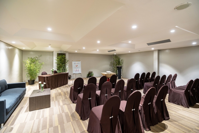 Imagen de los interiores del Hotel Clove Garden and Residence. Foto 12