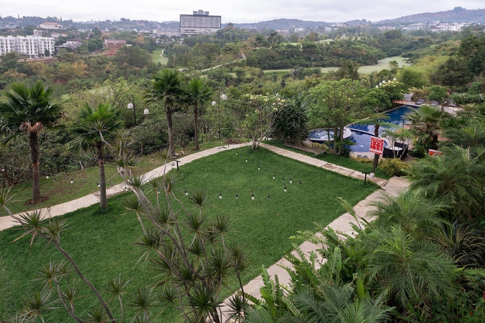 Imagen de los exteriores del Hotel Clove Garden and Residence. Foto 8