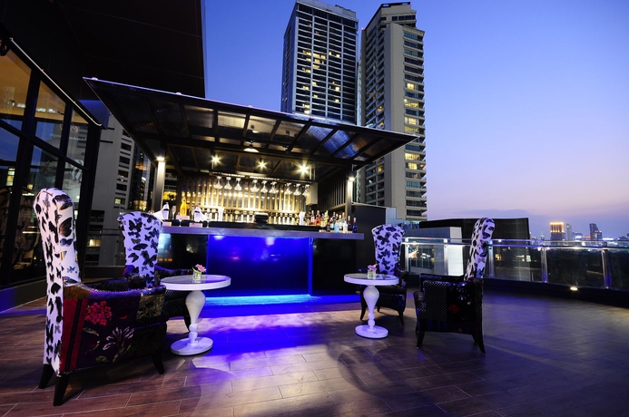 Imagen de la piscina del Hotel Clover Asoke. Foto 16